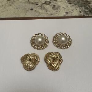 Lot Of 2 Pairs Gold Tone Shoe Clips